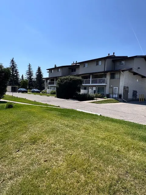 1111, 200 BROOKPARK Drive SW photo 7