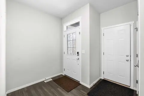 243 Savanna Lane NE photo 3