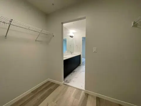2304, 42 Cranbrook Gardens SE photo 11