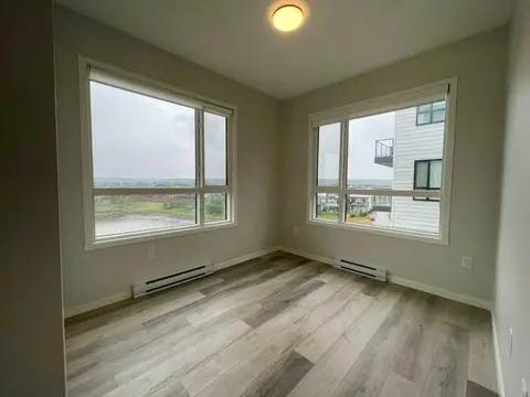 2304, 42 Cranbrook Gardens SE photo 16