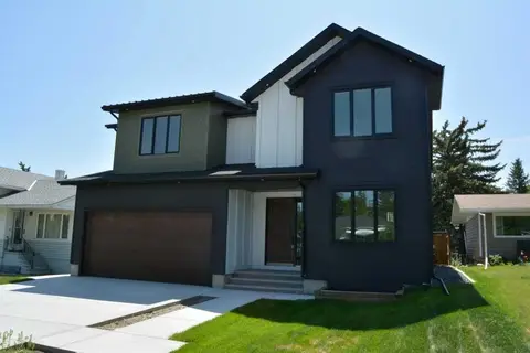 3511 34 Avenue SW photo 2