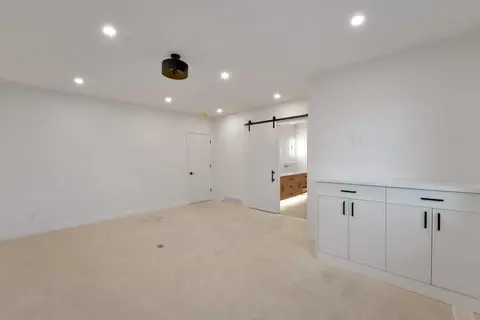 3511 34 Avenue SW photo 29