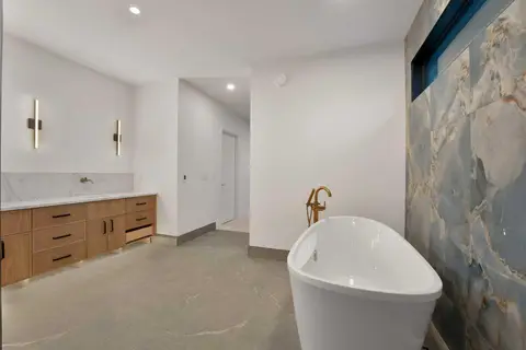 3511 34 Avenue SW photo 34