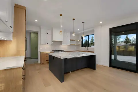 3511 34 Avenue SW photo 5