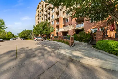3113, 24 Hemlock Crescent SW photo 3