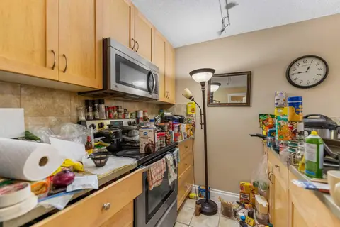 3113, 24 Hemlock Crescent SW photo 8