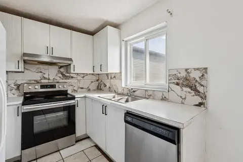 104 Falmere Way NE photo 9