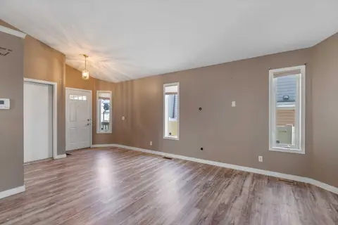 139 Los Alamos Place NE photo 7