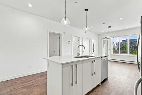 3218, 60 Skyview Ranch Road NE photo 10