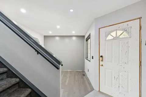 341 Coral Keys Villas NE photo 2