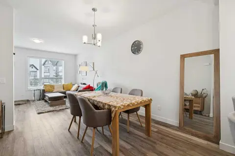 108, 11 Evanscrest Mews NW photo 6
