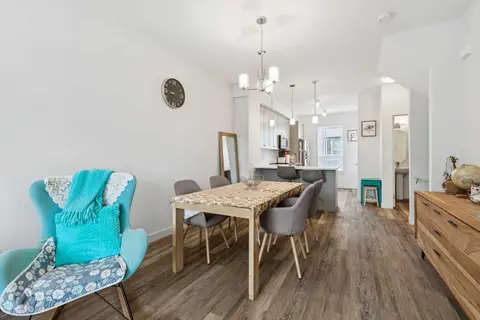 108, 11 Evanscrest Mews NW photo 7