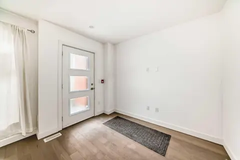 109, 1632 20 Avenue NW photo 6