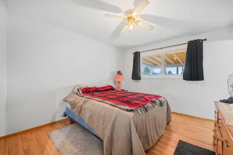 1219 68 Street NE photo 15