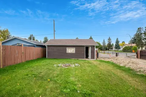 1219 68 Street NE photo 41