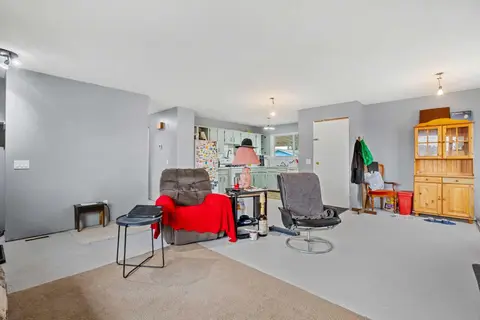 1219 68 Street NE photo 6