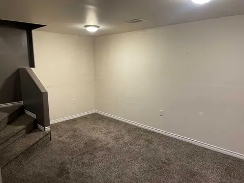 3315 56 Street NE photo 16
