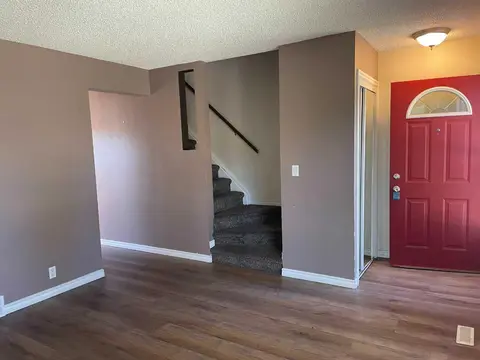 3315 56 Street NE photo 5