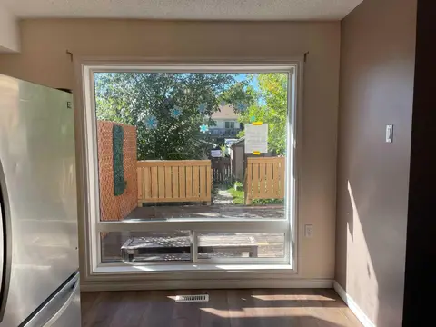 3315 56 Street NE photo 9