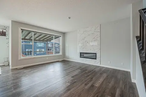 83 Red Sky Gardens NE photo 12