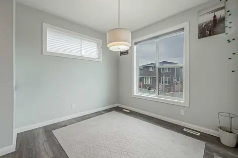 83 Red Sky Gardens NE photo 14