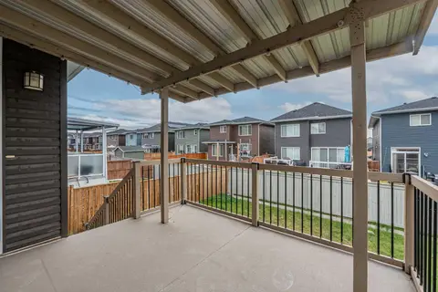 83 Red Sky Gardens NE photo 16