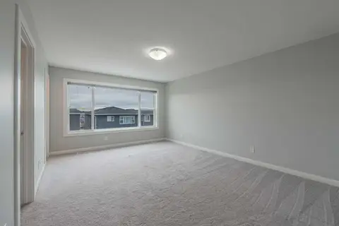 83 Red Sky Gardens NE photo 20