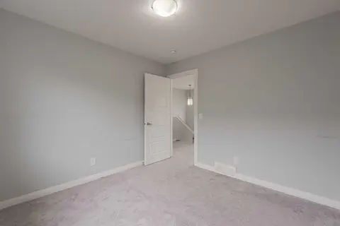 83 Red Sky Gardens NE photo 27