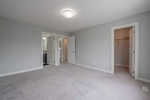 83 Red Sky Gardens NE photo 32