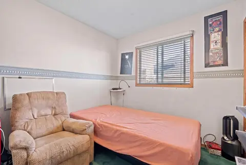 92 Del Ray Close NE photo 16