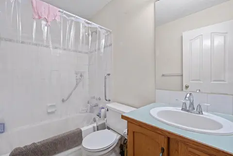 92 Del Ray Close NE photo 17