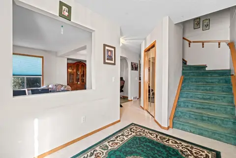92 Del Ray Close NE photo 3
