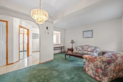 92 Del Ray Close NE photo 4
