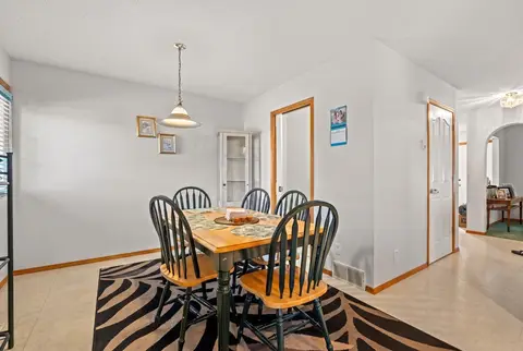 92 Del Ray Close NE photo 7