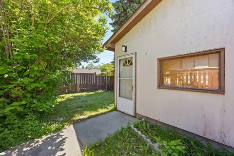 4739 Rundlewood Road NE photo 5