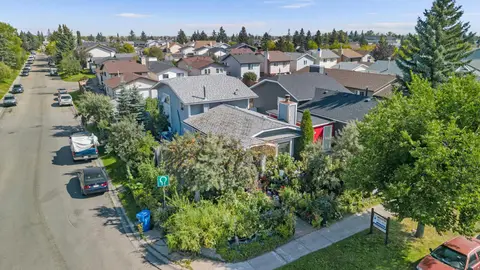 16 Tararidge Drive NE photo 10