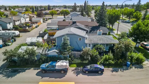 16 Tararidge Drive NE photo 4