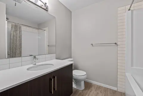 202, 135 Redstone Walk NE photo 14