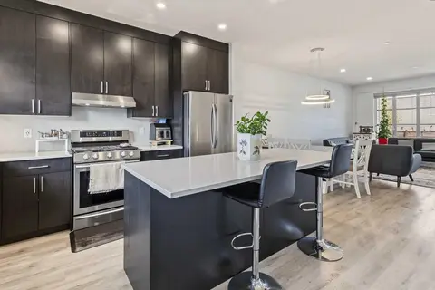 16 Howse Crescent NE photo 11