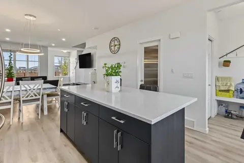 16 Howse Crescent NE photo 12