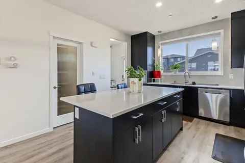 16 Howse Crescent NE photo 13