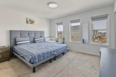 16 Howse Crescent NE photo 17