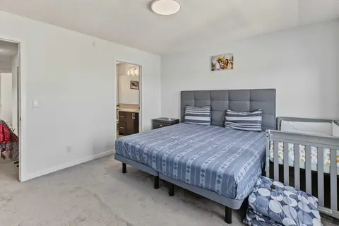 16 Howse Crescent NE photo 19