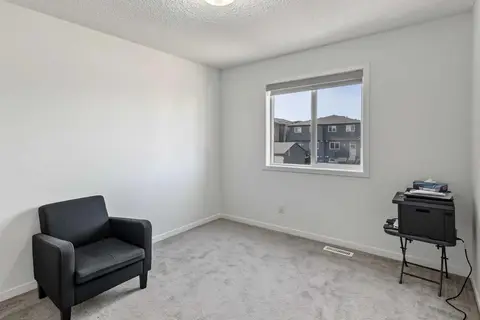 16 Howse Crescent NE photo 22