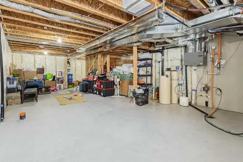 16 Howse Crescent NE photo 25