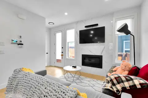 2106 6 Street NW photo 12
