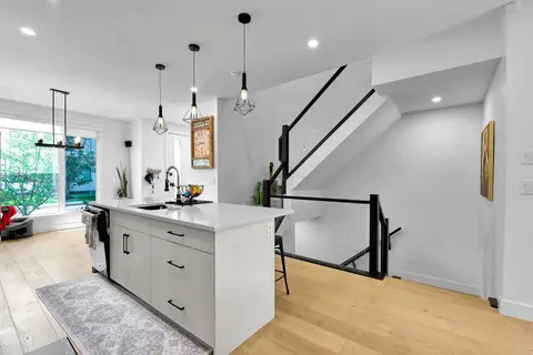 2106 6 Street NW photo 9