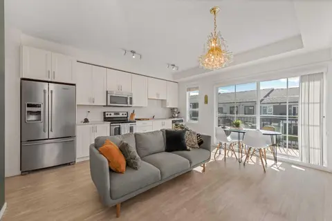 1407, 215 Legacy Boulevard SE photo 13
