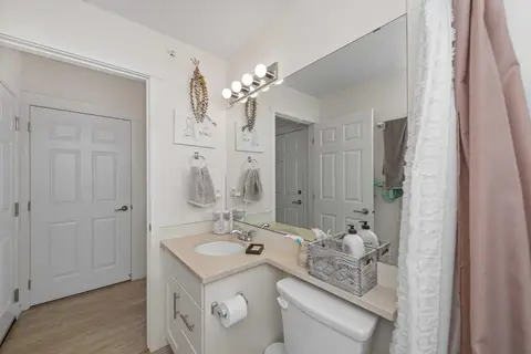 1407, 215 Legacy Boulevard SE photo 20