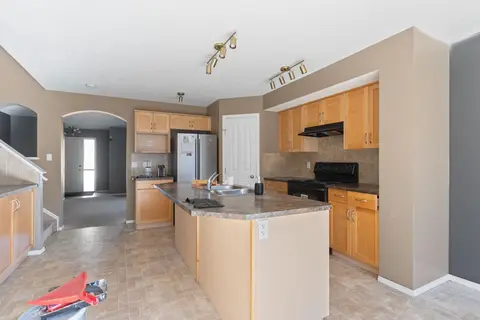 23 Saddlecrest Way NE photo 5
